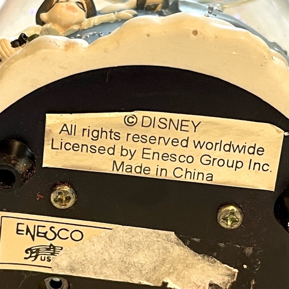 Rare Disney Peter Pan You Can Fly Snow Globe by Enesco - Rare Collectible - Picture 4 of 11